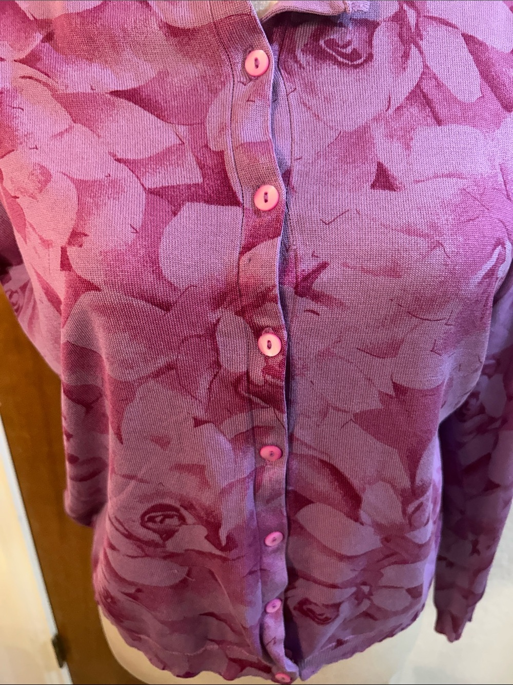 Neiman Marcus Exclusive Purple Rose-Print Button Cardigan Sweater - L